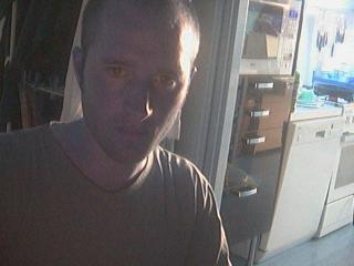 iemand zit achter de computer!